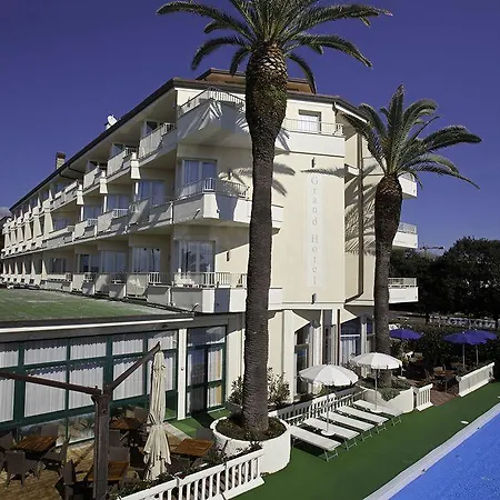 Grand Hotel