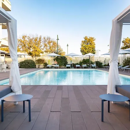 Hotel Grand 4*