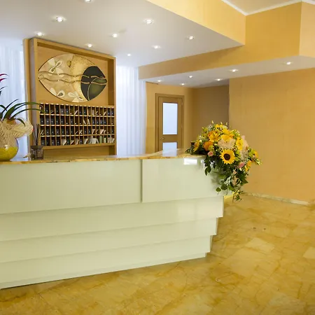Hotel Grand