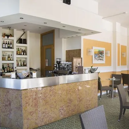 Hotel Grand 4*